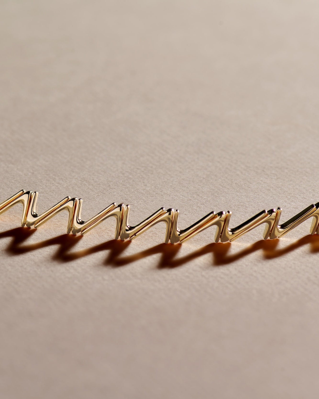 SPIKE CHAIN